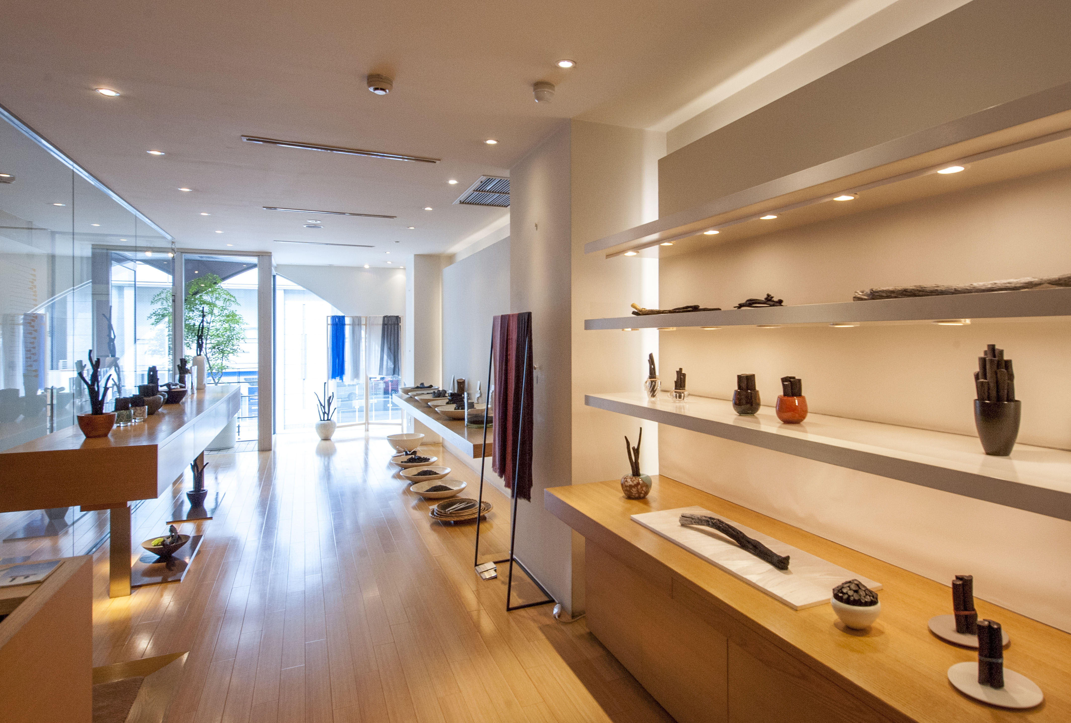 銀座備長炭ショップ 掌 interior