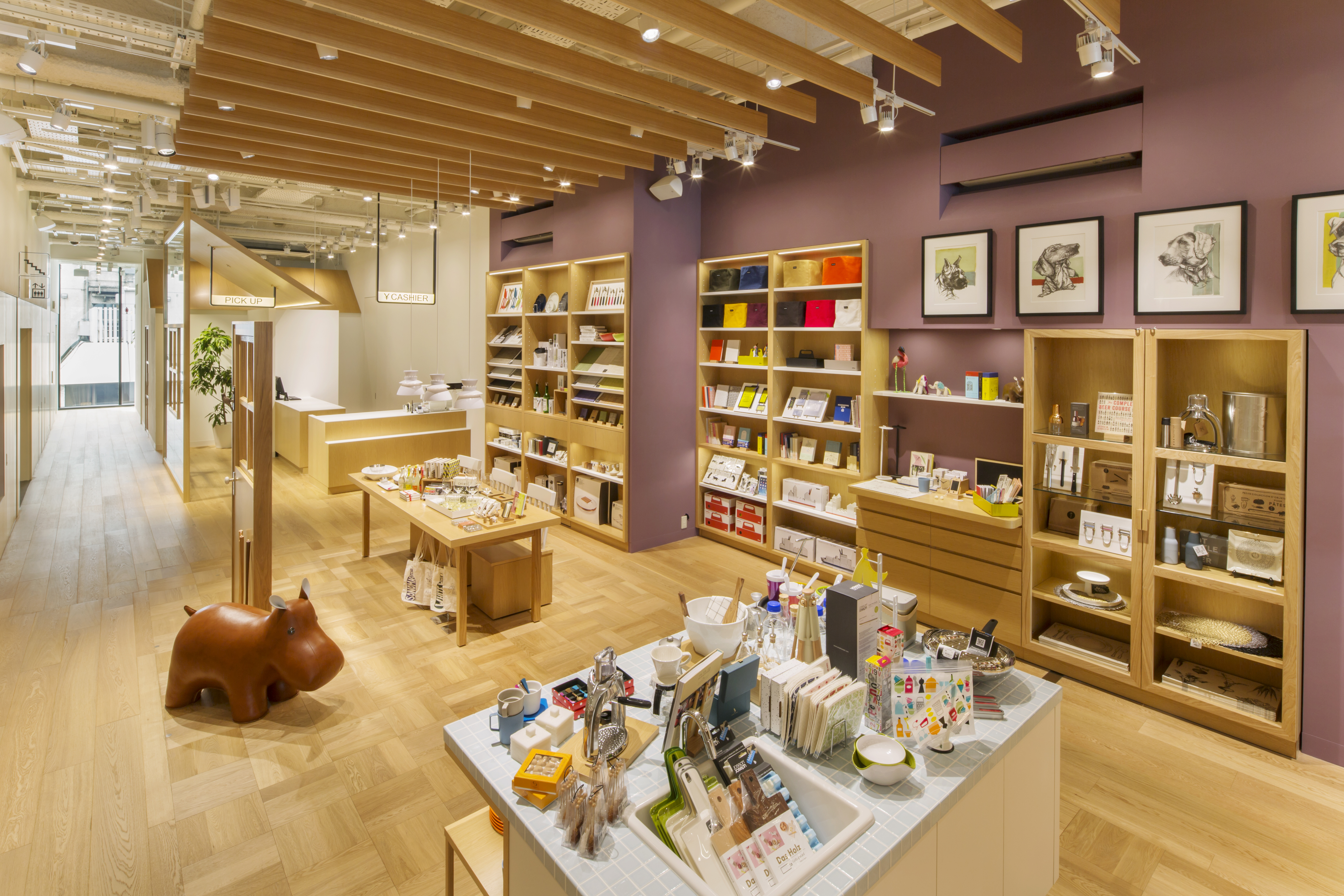 銀座 伊東屋本店 interior